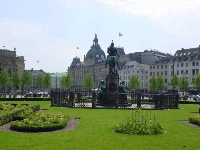 02070885.jpg