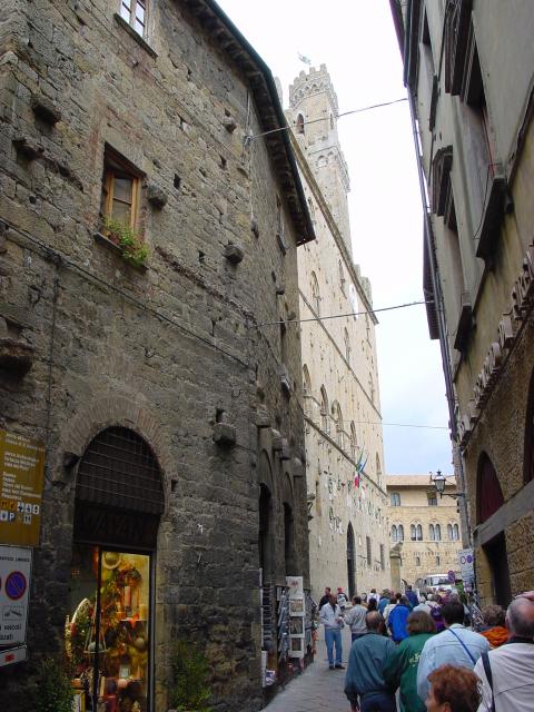 Volterra01.jpg