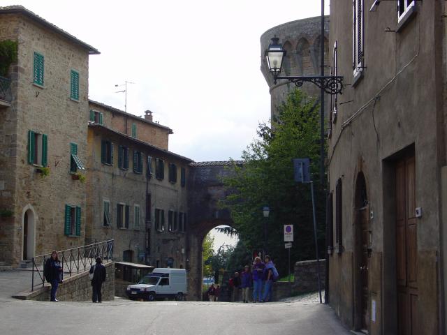 Volterra04.jpg