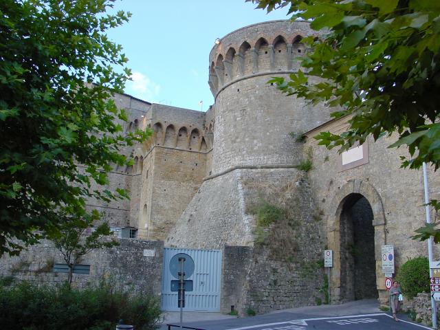 Volterra05.jpg