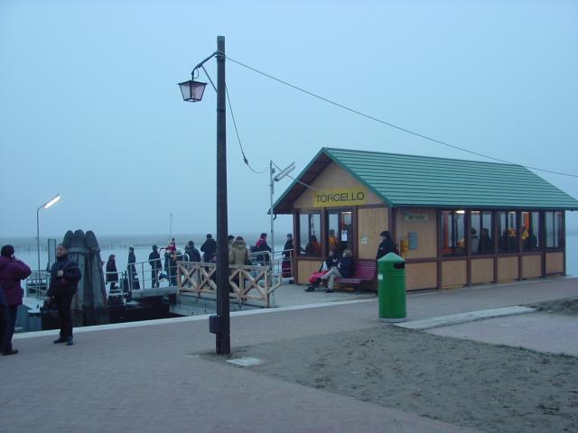 021002a10.jpg